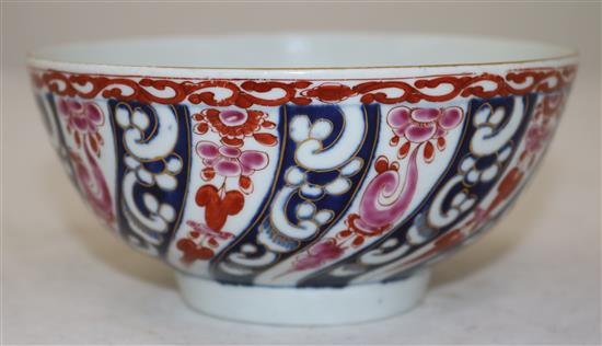 A Worcester Queen Charlotte pattern slops bowl, late 18th century, 15cm